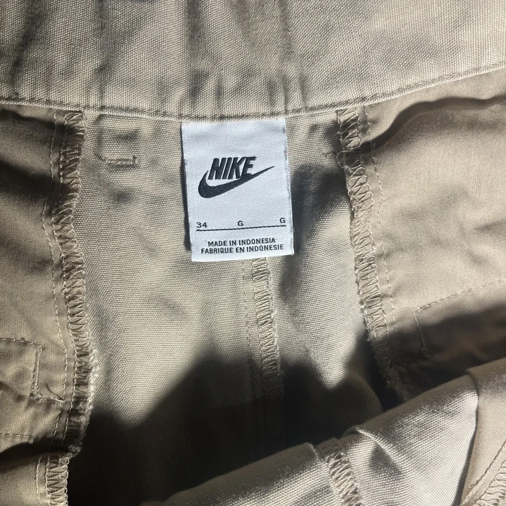 Nike Mens Mid Rise Tan Size‎ 34 Shorts Cotton Chino Flat Front With Pockets